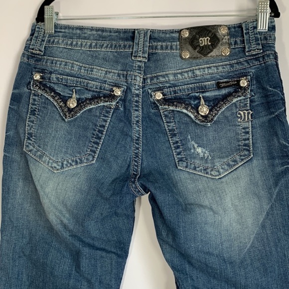 Miss Me Blue Lightly Distressed Boyfriend Capri Jeans - Picture 12 of 16